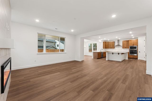 5954 Sorrento St St S, Salem, OR 97306