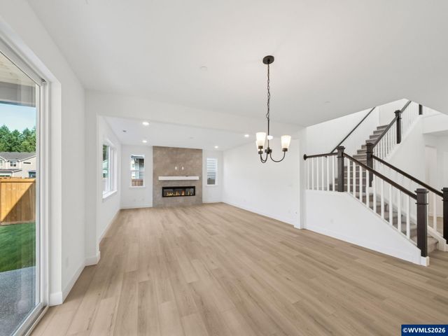 5954 Sorrento St St S, Salem, OR 97306