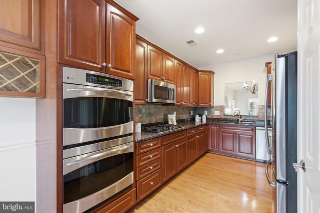 8932 PINK CARNATION CT, Lorton, VA 22079
