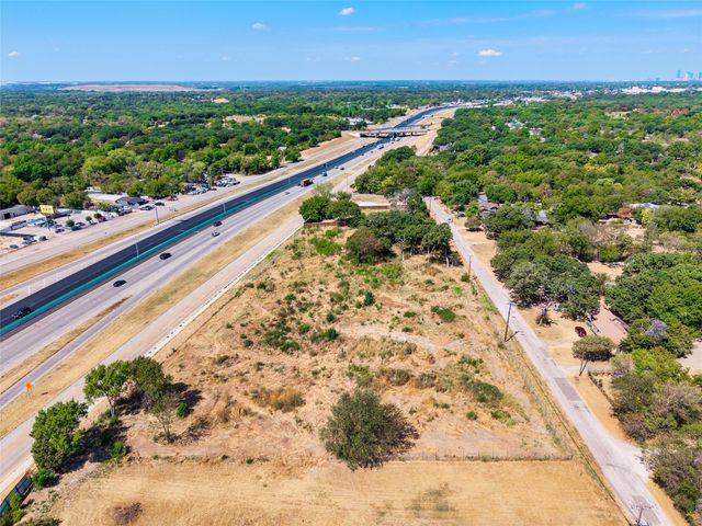 999 Silver Falls Boulevard, Dallas, TX 75217