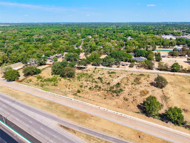 999 Silver Falls Boulevard, Dallas, TX 75217