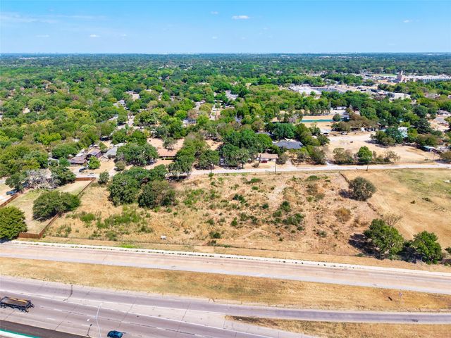 999 Silver Falls Boulevard, Dallas, TX 75217