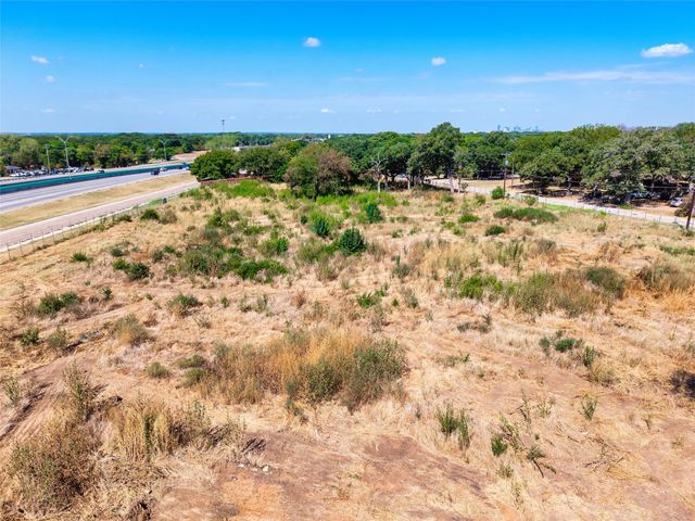 999 Silver Falls Boulevard, Dallas, TX 75217