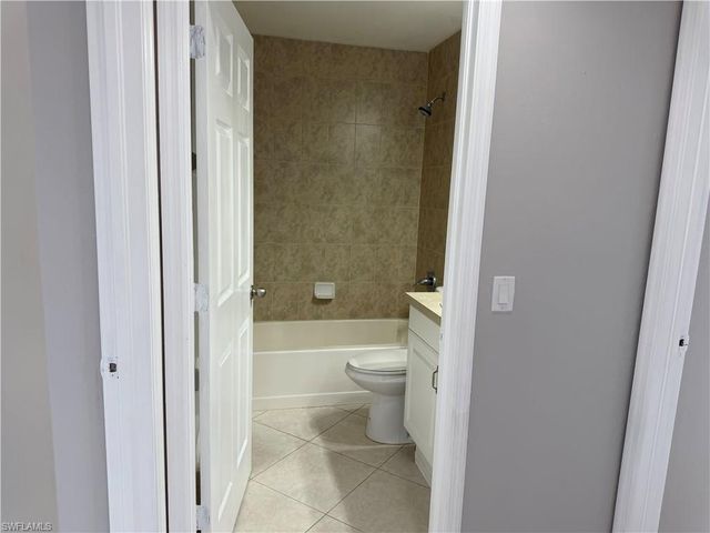 3540 NE 20th PL, Cape Coral, FL 33909