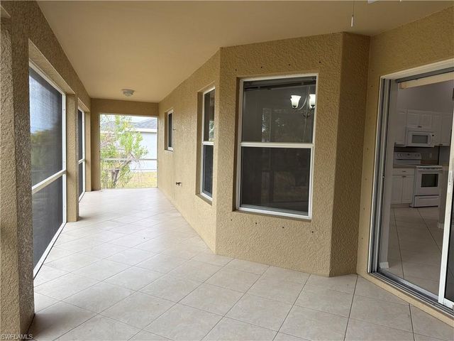 3540 NE 20th PL, Cape Coral, FL 33909