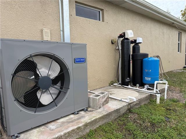 3540 NE 20th PL, Cape Coral, FL 33909