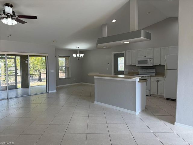 3540 NE 20th PL, Cape Coral, FL 33909