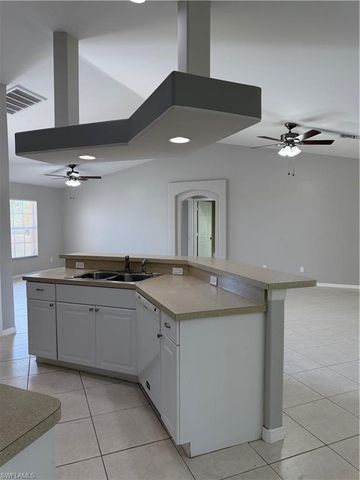 3540 NE 20th PL, Cape Coral, FL 33909