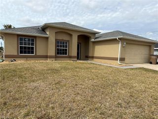 3540 NE 20th PL, Cape Coral, FL 33909