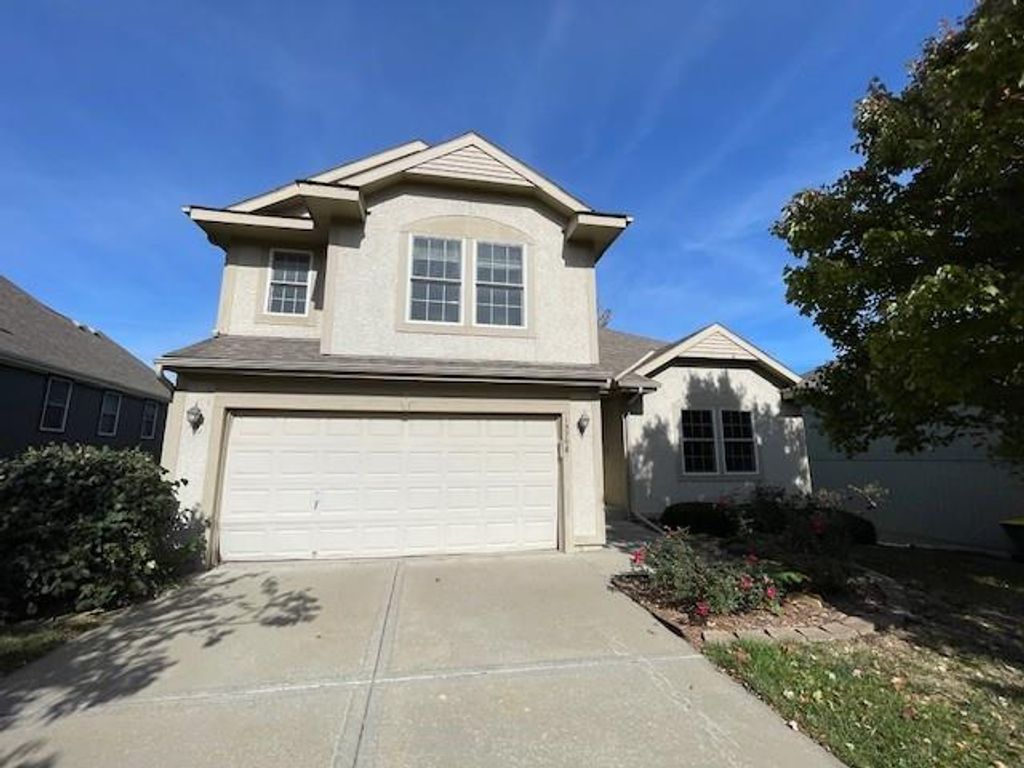 13704 BERGER Avenue, Bonner Springs, KS 66012