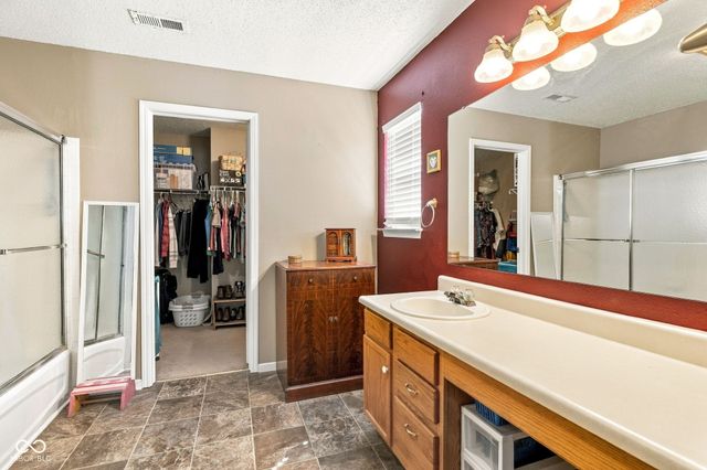 6852 Maywood Circle, Avon, IN 46123