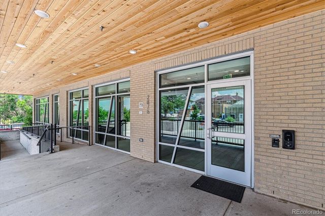 2876 W 53rd Avenue 305, Denver, CO 80221