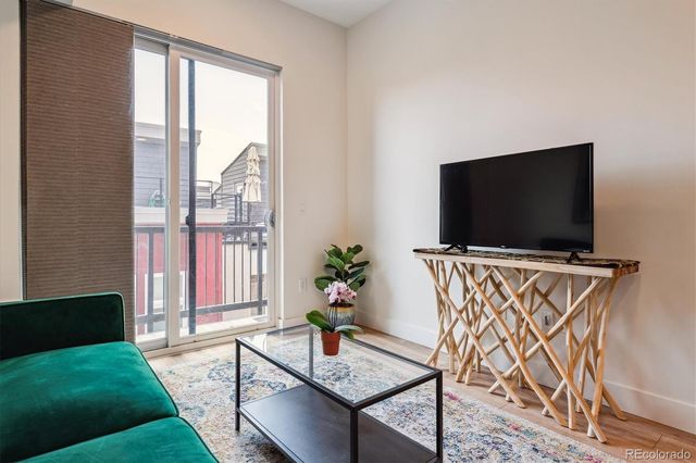 2876 W 53rd Avenue 305, Denver, CO 80221