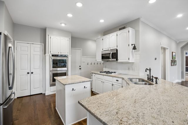 2216 Lockesley Drive, Flower Mound, TX 75028