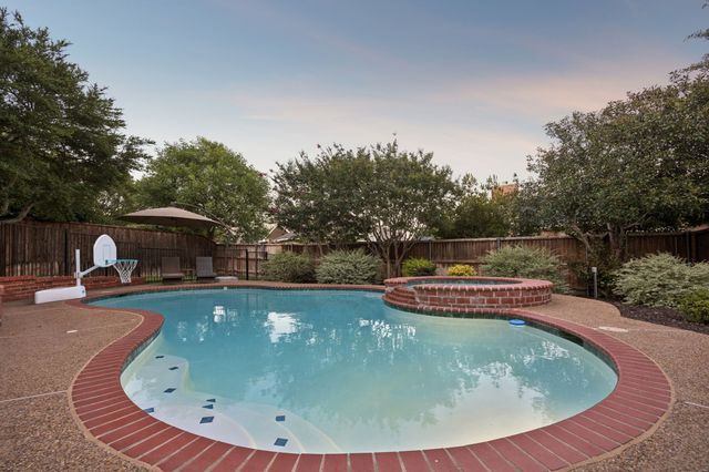 2216 Lockesley Drive, Flower Mound, TX 75028