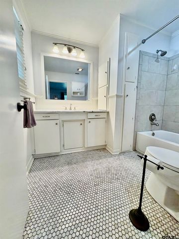 516 Dartmouth Dr., Tyler, TX 75701