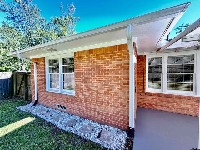 516 Dartmouth Dr., Tyler, TX 75701