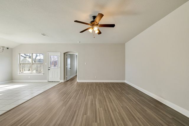 5821 Humbert Avenue, Fort Worth, TX 76107