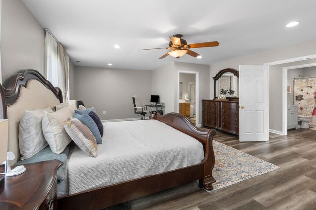 6 LOMBARDY DR, Baltimore, MD 21222