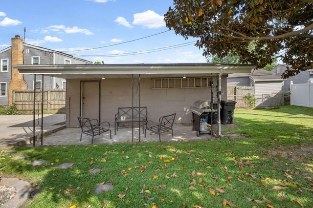 6 LOMBARDY DR, Baltimore, MD 21222