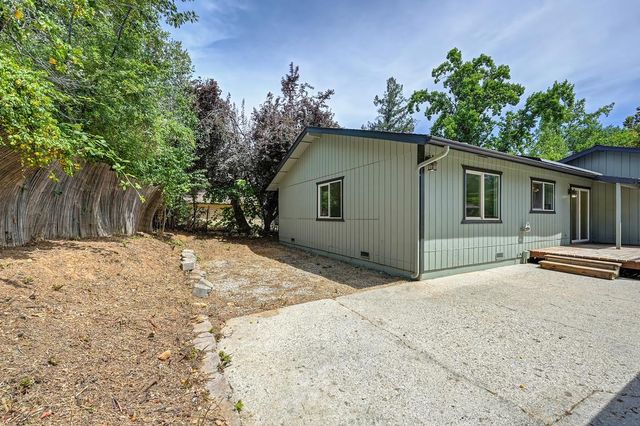 516 Whiting St, Grass Valley, CA 95945