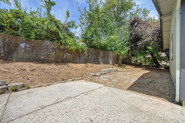 516 Whiting St, Grass Valley, CA 95945