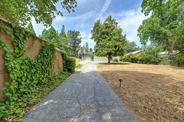 516 Whiting St, Grass Valley, CA 95945