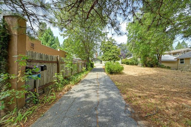 516 Whiting St, Grass Valley, CA 95945