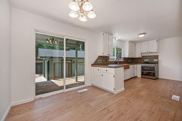 516 Whiting St, Grass Valley, CA 95945