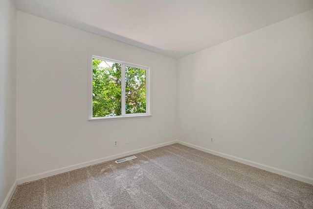 516 Whiting St, Grass Valley, CA 95945
