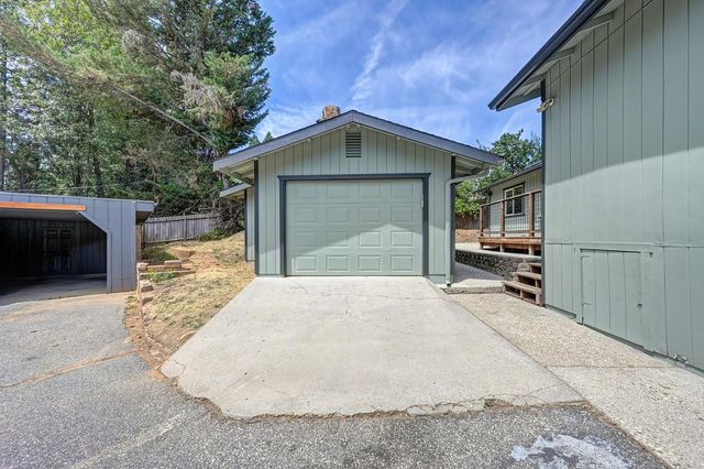 516 Whiting St, Grass Valley, CA 95945