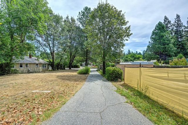 516 Whiting St, Grass Valley, CA 95945