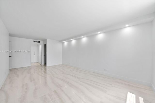 230 174th Street 1119, Sunny Isles Beach, FL 33160
