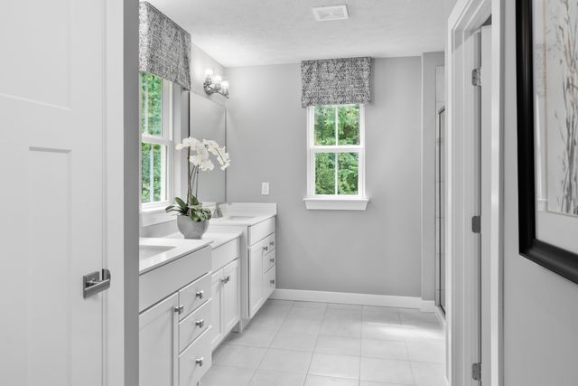 1114 Pinehurst Ct, Murfreesboro, TN 37128