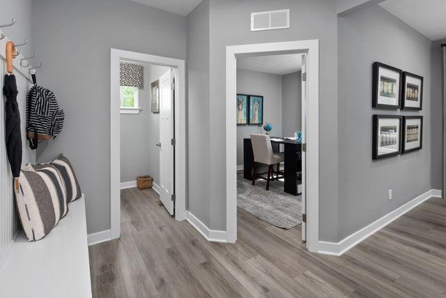 1114 Pinehurst Ct, Murfreesboro, TN 37128