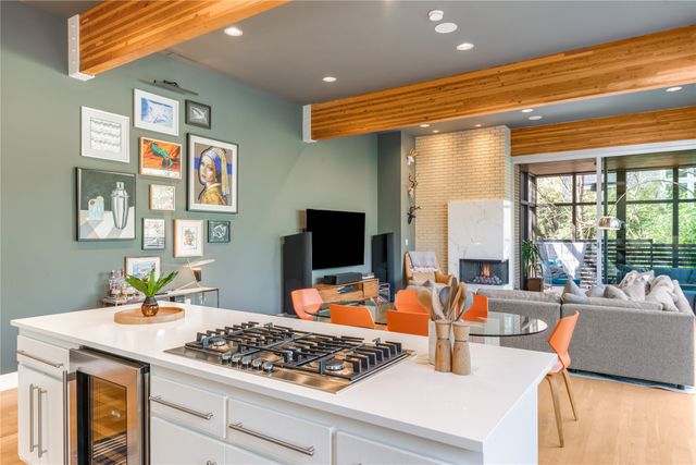 830 Kessler Woods Trail, Dallas, TX 75208