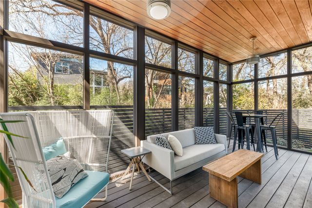 830 Kessler Woods Trail, Dallas, TX 75208