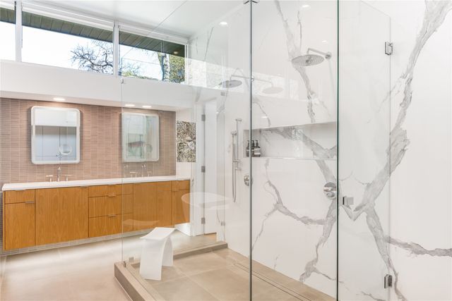 830 Kessler Woods Trail, Dallas, TX 75208