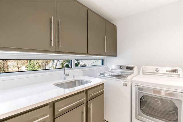 830 Kessler Woods Trail, Dallas, TX 75208