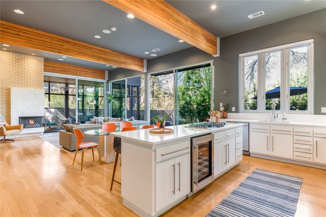 830 Kessler Woods Trail, Dallas, TX 75208