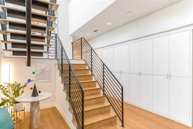 830 Kessler Woods Trail, Dallas, TX 75208