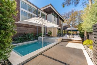830 Kessler Woods Trail, Dallas, TX 75208