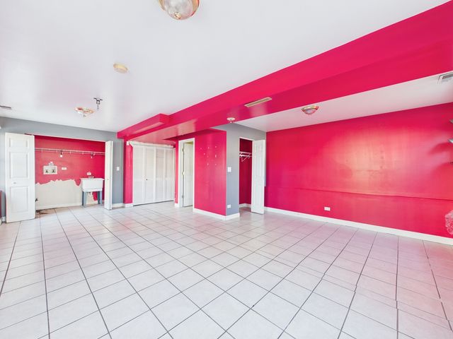 3200 S 54th Avenue, Cicero, IL 60804