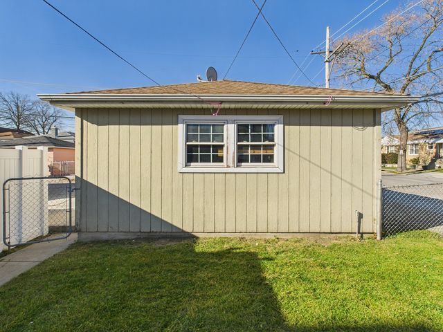 3200 S 54th Avenue, Cicero, IL 60804