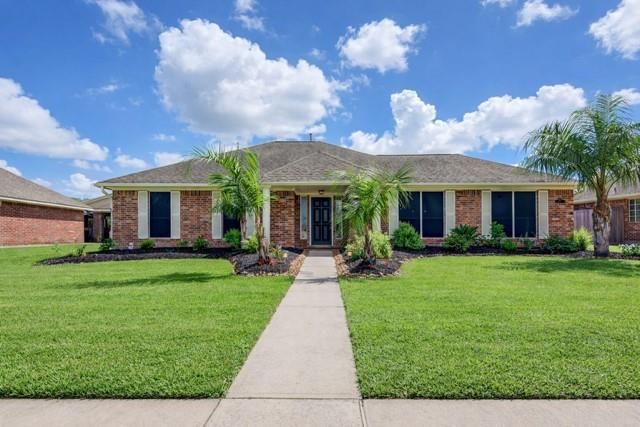 410 Scarlet Sage Drive, League City, TX 77573