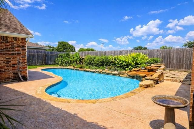 410 Scarlet Sage Drive, League City, TX 77573