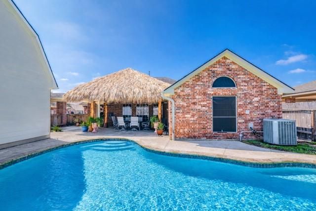 410 Scarlet Sage Drive, League City, TX 77573