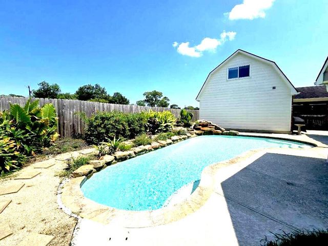 410 Scarlet Sage Drive, League City, TX 77573