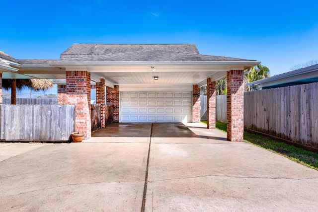 410 Scarlet Sage Drive, League City, TX 77573
