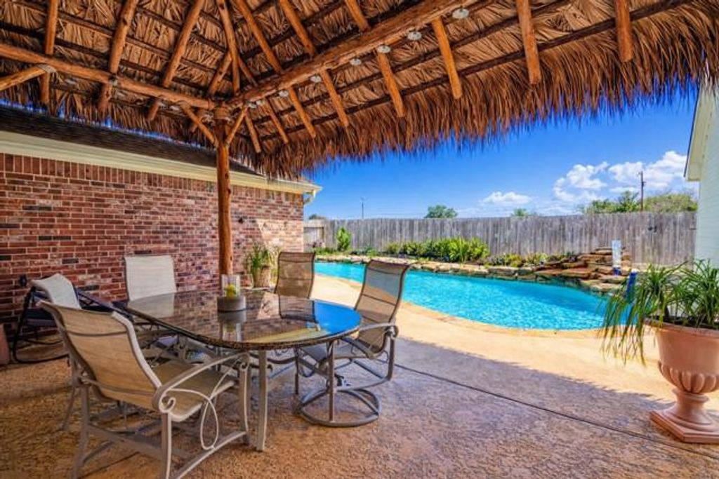 410 Scarlet Sage Drive, League City, TX 77573